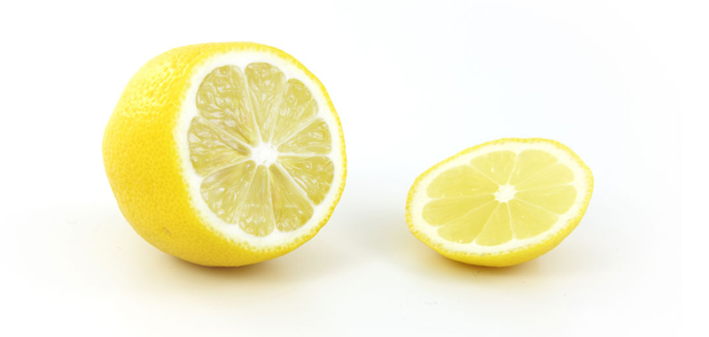 Menstruační kalíšek můžete vyčistit citrónovou šťávou
