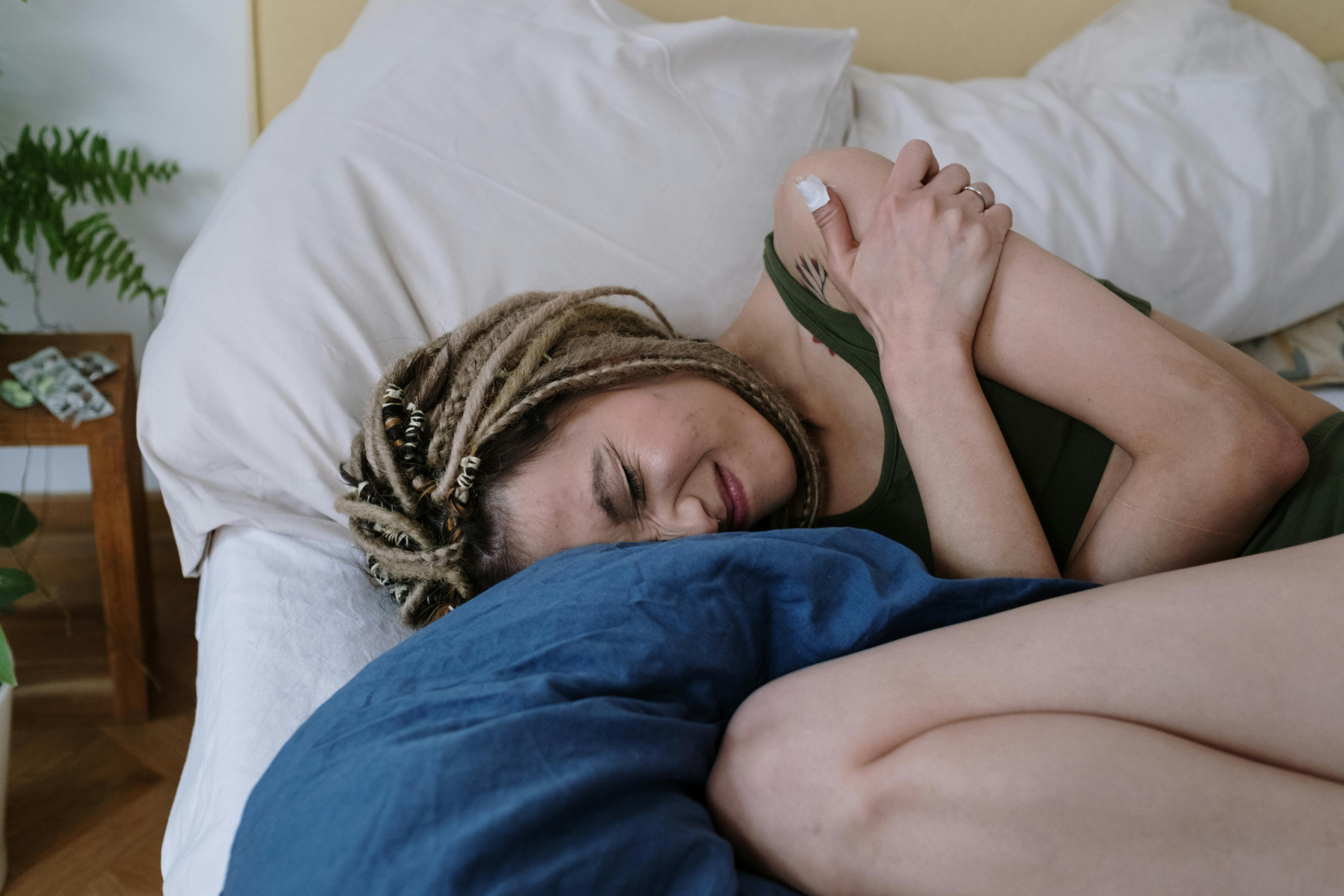 Histaminová intolerance a cyklus: Proč vás před menstruací všechno svědí a pálí?