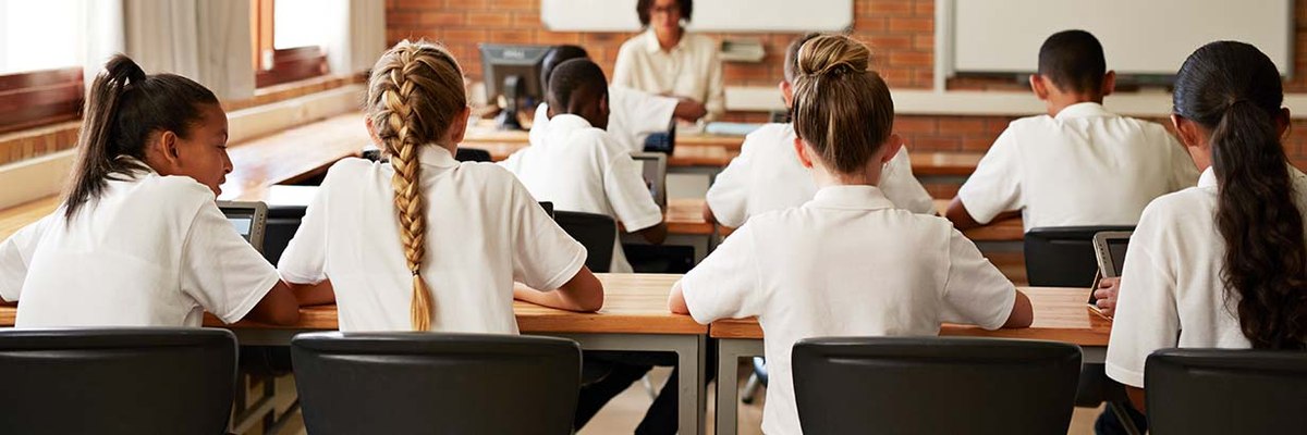 Menstruační pomůcky do školy